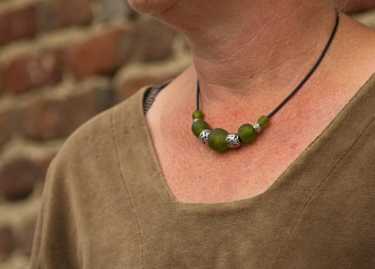 bengoArt Naturschmuck Recyclingglasperlen Farbwahl Kombinationsmöglichkeiten